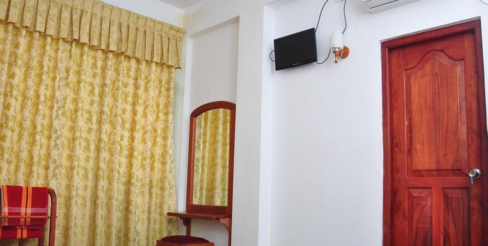 Oyo 290 Night Station Hotel Panadura Exterior foto