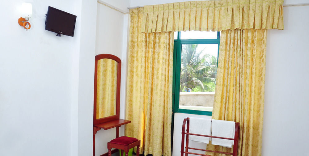 Oyo 290 Night Station Hotel Panadura Exterior foto