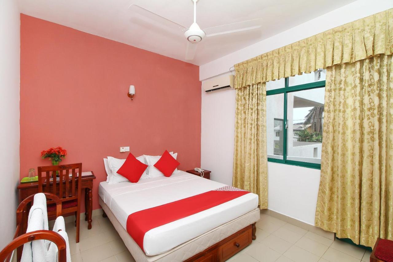 Oyo 290 Night Station Hotel Panadura Habitación foto