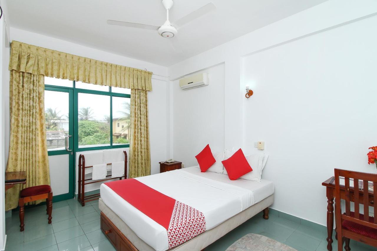 Oyo 290 Night Station Hotel Panadura Exterior foto