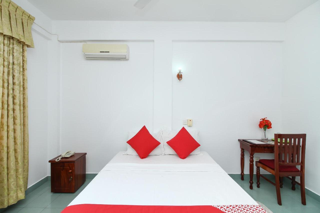 Oyo 290 Night Station Hotel Panadura Exterior foto